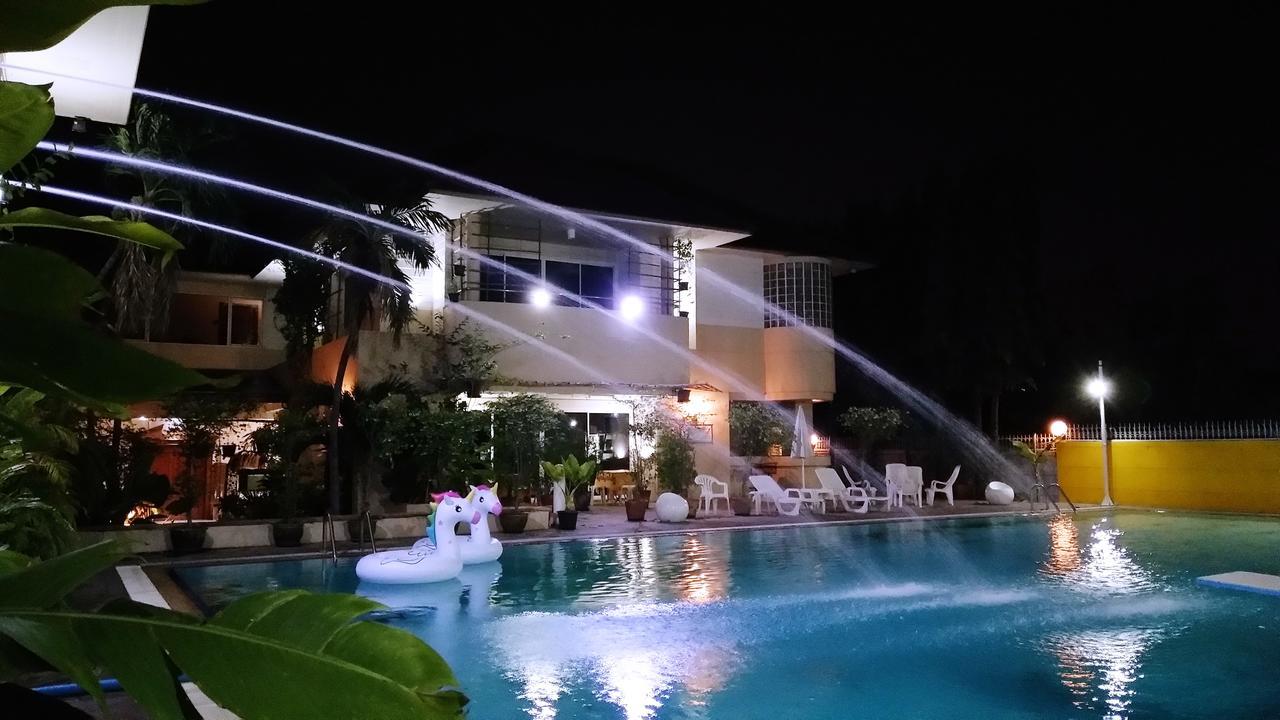 Asias Boutique Club /The Homestays Rangsit Esterno foto