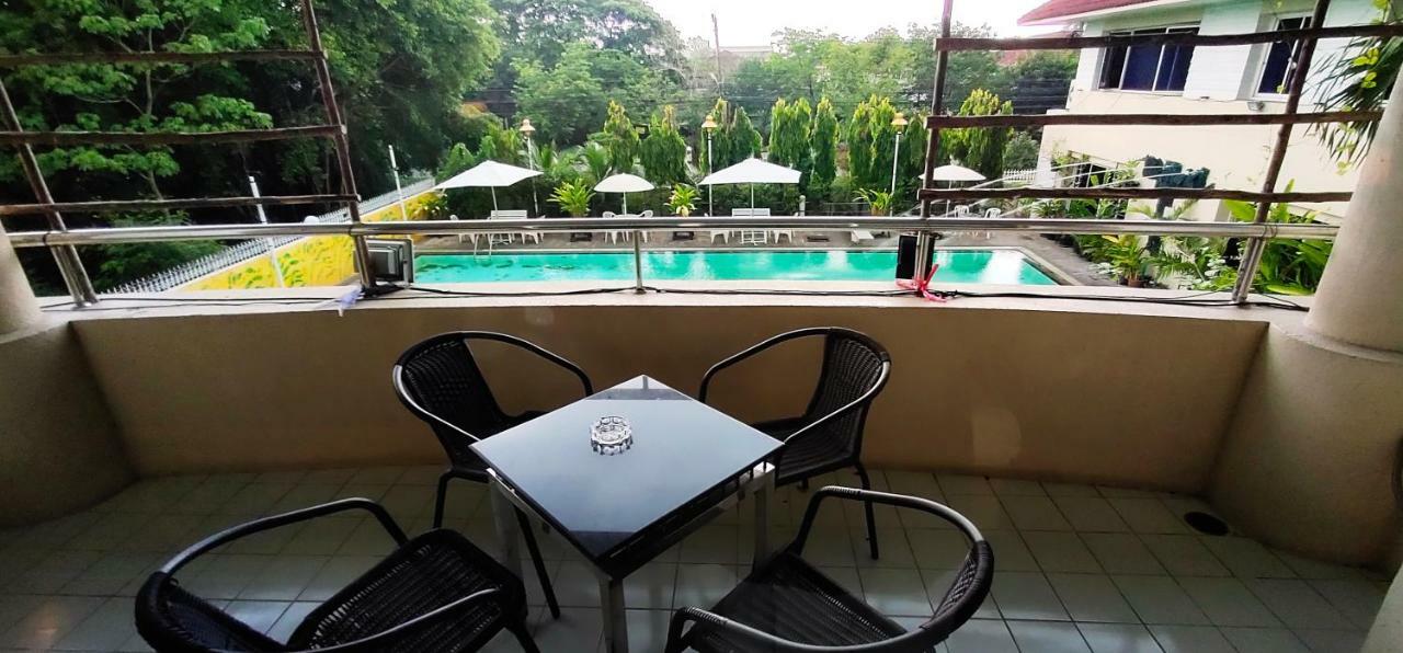 Asias Boutique Club /The Homestays Rangsit Esterno foto