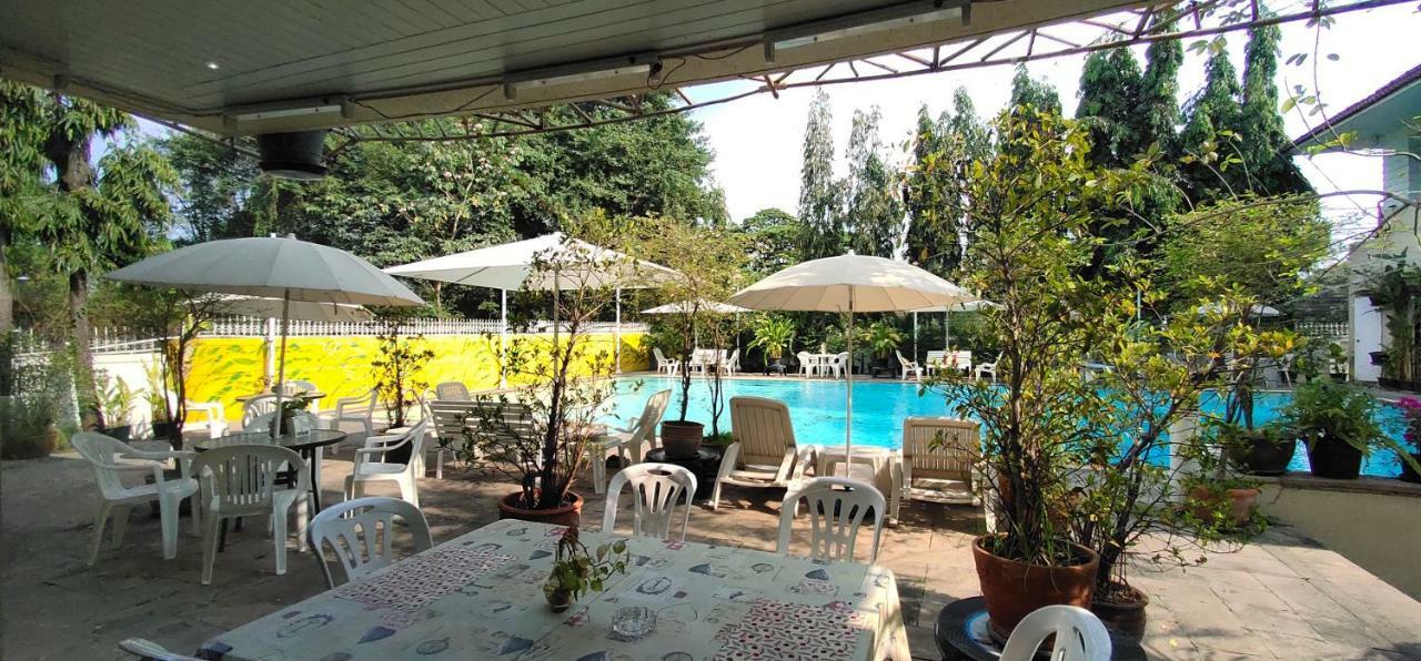 Asias Boutique Club /The Homestays Rangsit Esterno foto